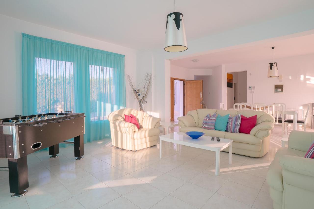 Bella Katerina By Prestige Bookings Coral Bay Exteriör bild