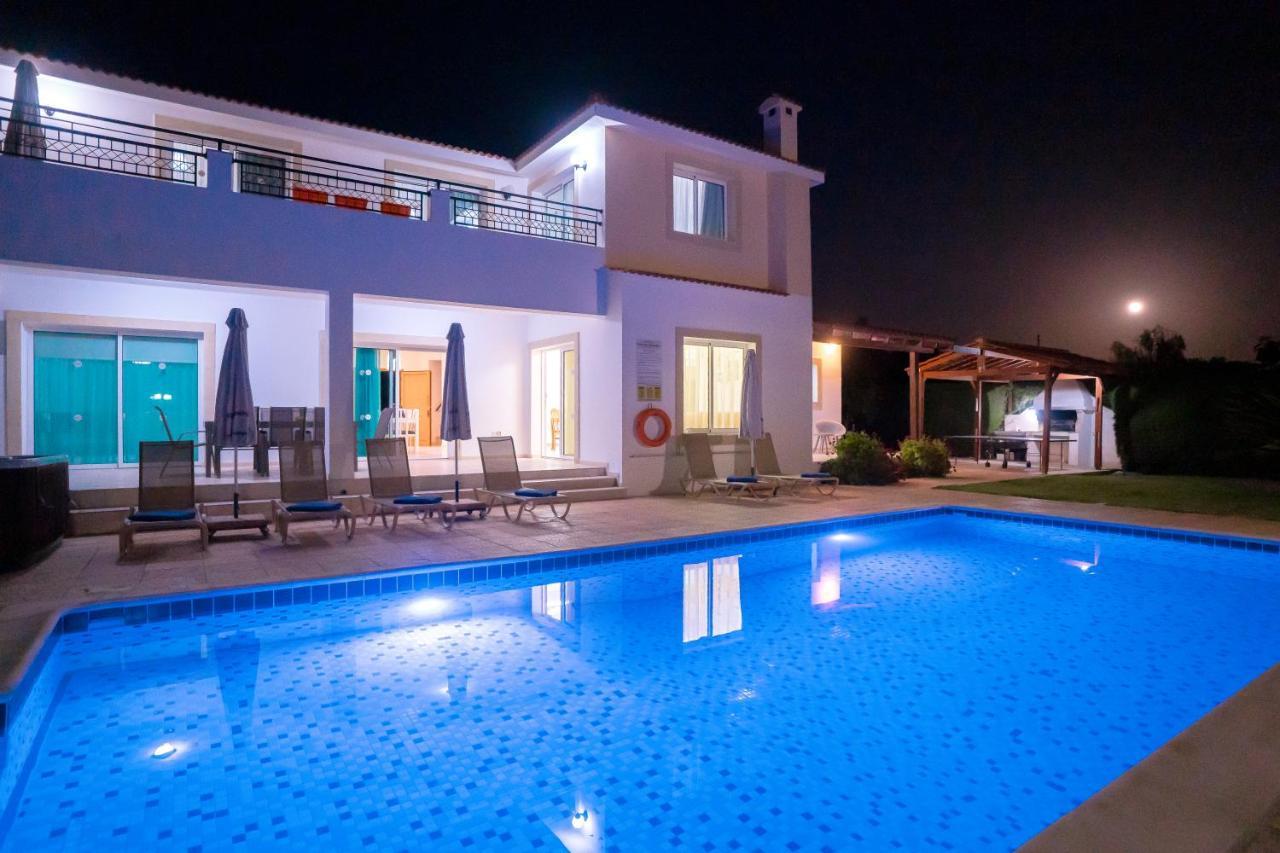 Bella Katerina By Prestige Bookings Coral Bay Exteriör bild